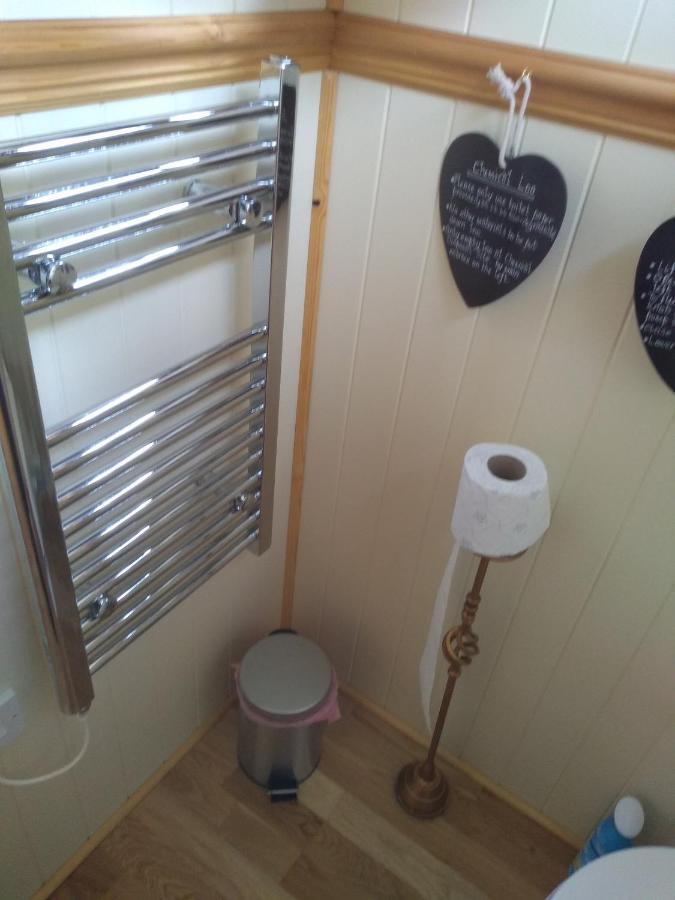 Glamping Malvern Shepherd Hut Esterno foto