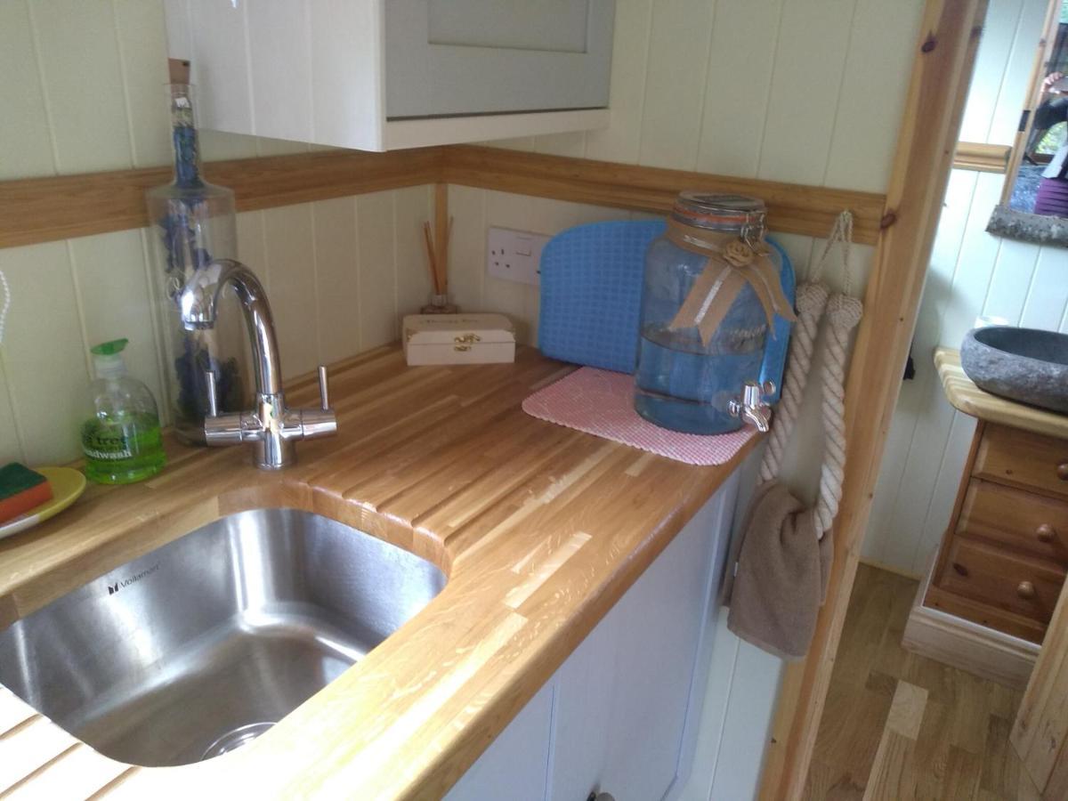 Glamping Malvern Shepherd Hut Esterno foto